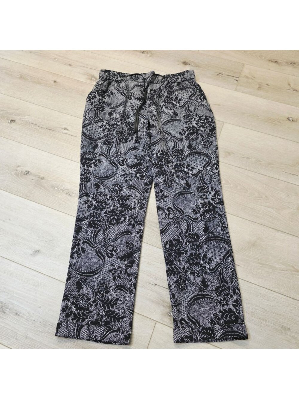 Black White Floral Lounge Pants Relaxed Straight Leg Sz M Witchy Gothic Grunge
